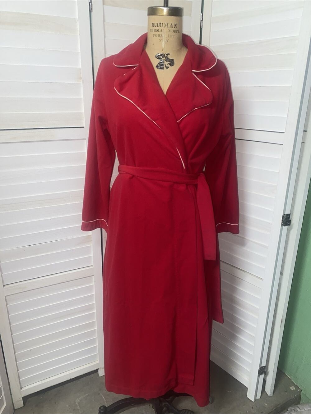 70s 80s Red Velour Fleece Belted Lounge Wear Tie Robe Maxi Length Large